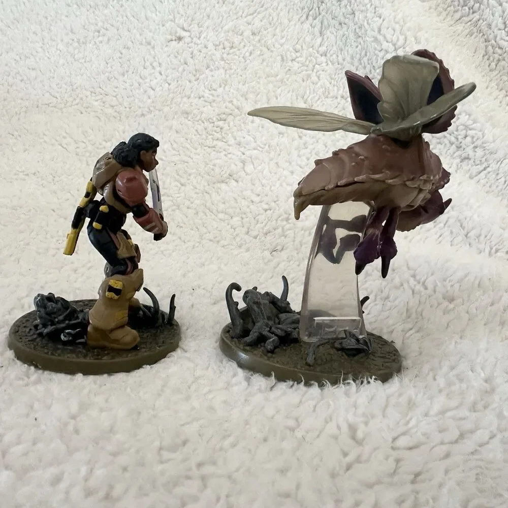 Disney Pixar Lightyear Movie Izzy Hawthorne and Bug Figures GDJ-P-141